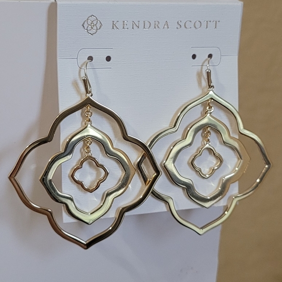 KENDRA SCOTT LARGE LOGO STATEMENT EARRINGS GOLD - Picture 1 of 9